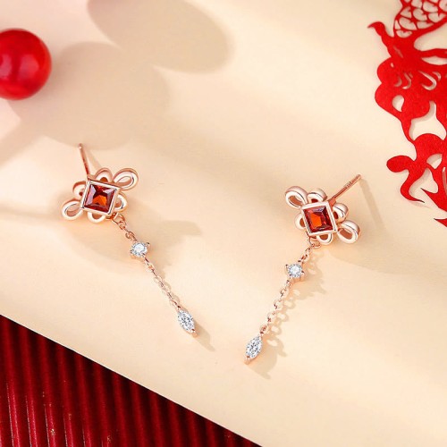 925 Silver Chinese Knotting Red Zircon Wealth Necklace 925 Silver Chinese Knotting Red Zircon Wealth Necklace