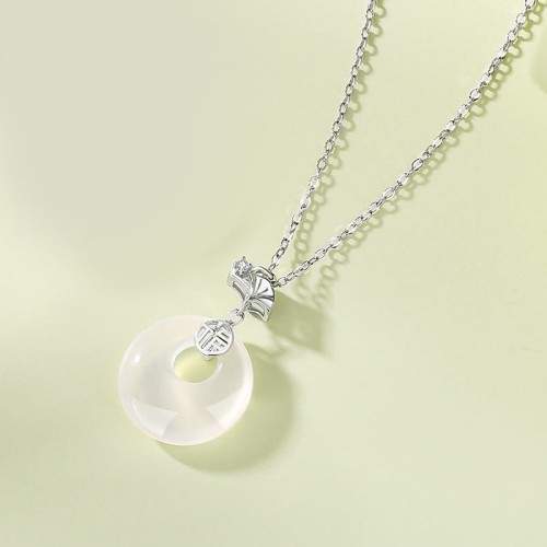 925 Silver Ginkgo Leaf Chalcedony Fu Character Necklace 925 Silver Ginkgo Leaf Chalcedony Fu Character Necklace