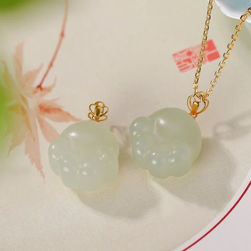 925 Silver Hetian White Jade Cat Paw Luck Necklace