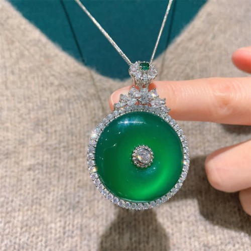 Green Chalcedony Round Peace Buckle Strength Pendant Green Chalcedony Round Peace Buckle Strength Pendant