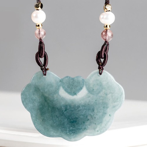 Natural Jade Peony Flower Luck Necklace Natural Jade Peony Flower Luck Necklace