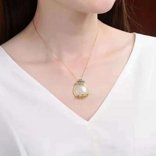 White Jade Red Agate Flower Blessing Necklace White Jade Red Agate Flower Blessing Necklace