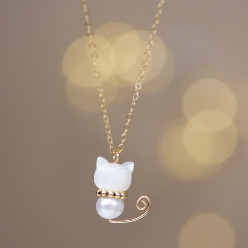 14K Gold Plated Pearl Hetian Jade Cat Necklace 14K Gold Plated Pearl Hetian Jade Cat Necklace