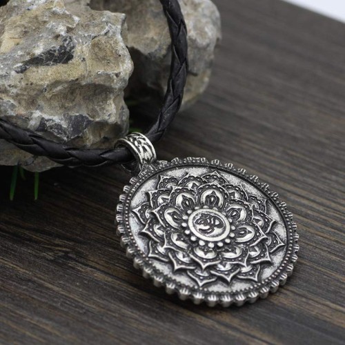 Six True Words Peace Flower Pattern Necklace