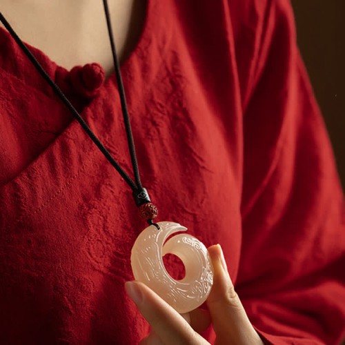 Peace Buckle Red Sandalwood Agate Necklace Peace Buckle Red Sandalwood Agate Necklace