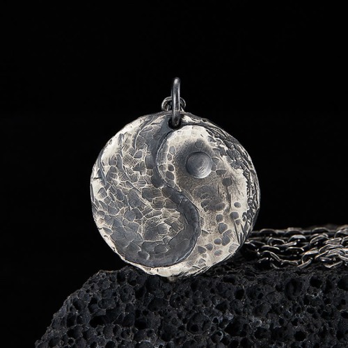 Sterling Silver Yin Yang Hammer Texture Harmony Necklace