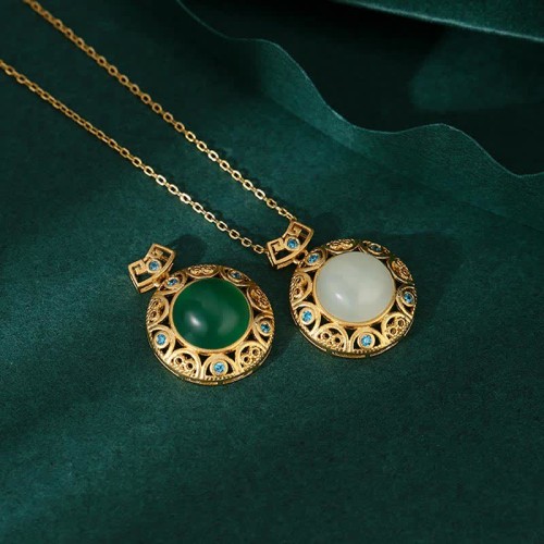 925 Silver Green Chalcedony Hetian Jade Strength Necklace 925 Silver Green Chalcedony Hetian Jade Strength Necklace