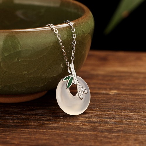 925 Silver Chalcedony Bamboo Leaf Peace Necklace 925 Silver Chalcedony Bamboo Leaf Peace Necklace