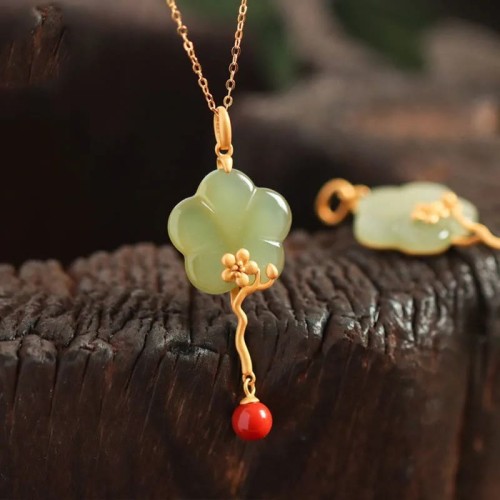 Vintage Plum Blossom Jade Prosperity Necklace Pendant Vintage Plum Blossom Jade Prosperity Necklace Pendant