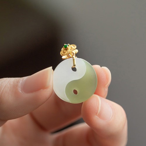 Yin Yang Jade 18K Gold Prosperity Necklace Pendant Yin Yang Jade 18K Gold Prosperity Necklace Pendant