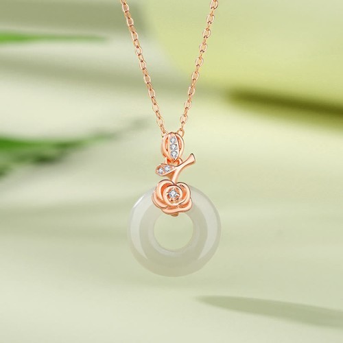 925 Silver Ginkgo Leaf Chalcedony Fu Character Necklace 925 Silver Ginkgo Leaf Chalcedony Fu Character Necklace