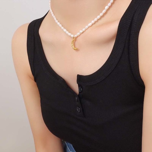 Pearl Crescent Moon Calm Necklace