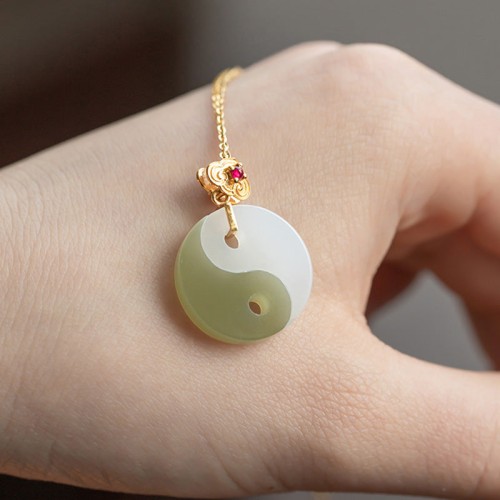 Yin Yang Jade 18K Gold Prosperity Necklace Pendant Yin Yang Jade 18K Gold Prosperity Necklace Pendant