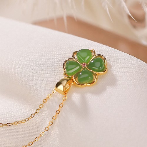 925 Silver Hetian Jade Four Leaf Clover Necklace 925 Silver Hetian Jade Four Leaf Clover Necklace