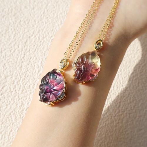 Colorful Fluorite Nine-Tailed Fox Protection Necklace Colorful Fluorite Nine-Tailed Fox Protection Necklace
