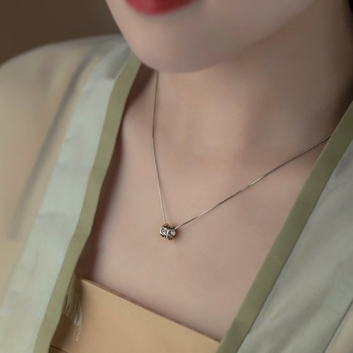 925 Silver Tibetan Om Mani Padme Hum Necklace Pendant 925 Silver Tibetan Om Mani Padme Hum Necklace Pendant