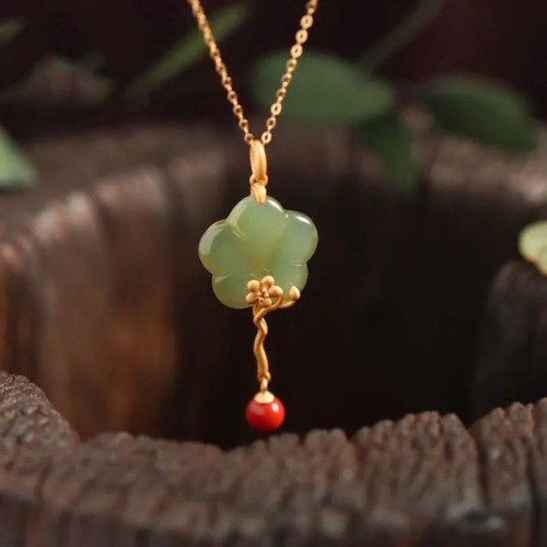 Vintage Plum Blossom Jade Prosperity Necklace Pendant Vintage Plum Blossom Jade Prosperity Necklace Pendant