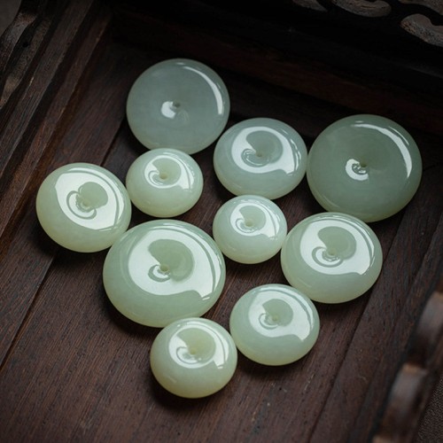Round Jade Peace Buckle Luck Necklace Round Jade Peace Buckle Luck Necklace