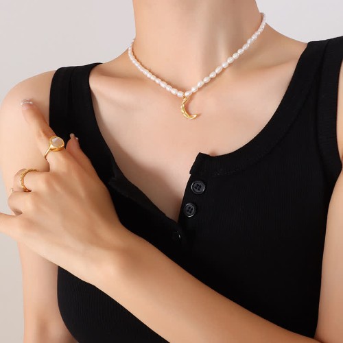 Pearl Crescent Moon Calm Necklace