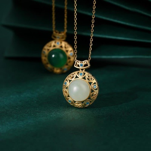925 Silver Green Chalcedony Hetian Jade Strength Necklace 925 Silver Green Chalcedony Hetian Jade Strength Necklace