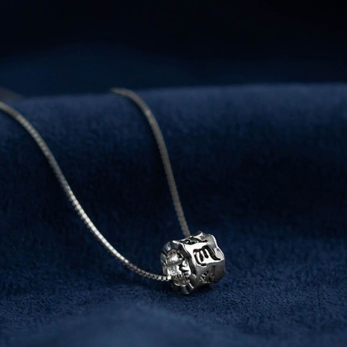 925 Silver Tibetan Om Mani Padme Hum Necklace Pendant 925 Silver Tibetan Om Mani Padme Hum Necklace Pendant