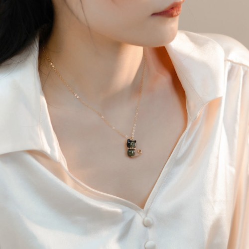 14K Gold Plated Pearl Hetian Jade Cat Necklace 14K Gold Plated Pearl Hetian Jade Cat Necklace