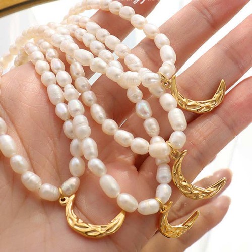 Pearl Crescent Moon Calm Necklace