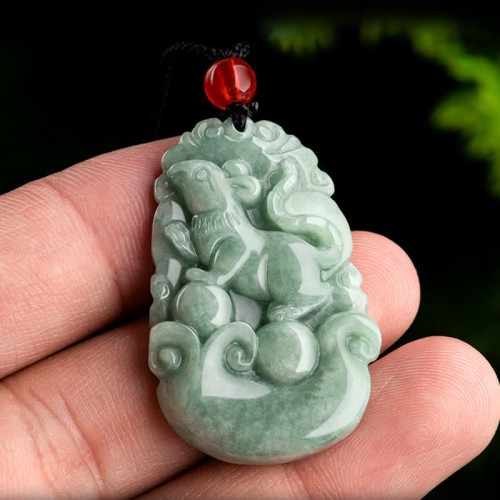 Natural Green Jade Chinese Zodiac Luck Necklace Natural Green Jade Chinese Zodiac Luck Necklace