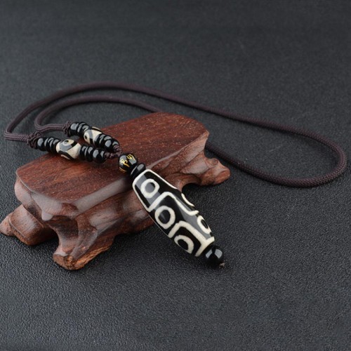Nine-Eye Dzi Bead Wealth Necklace Nine-Eye Dzi Bead Wealth Necklace