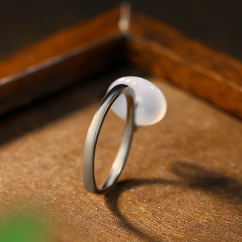 Chalcedony Bamboo Leaf Adjustable Ring Chalcedony Bamboo Leaf Adjustable Ring