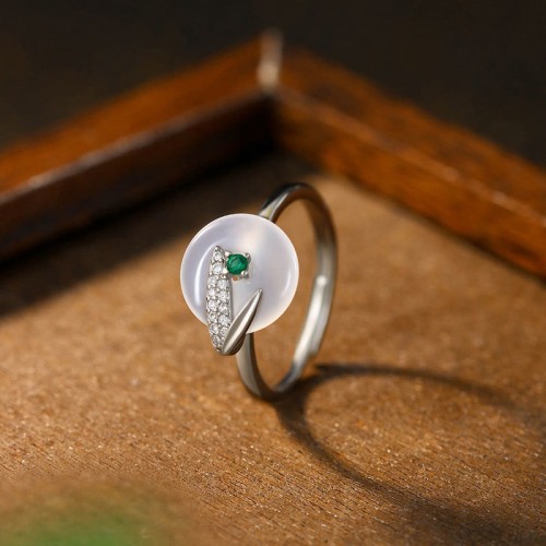 Chalcedony Bamboo Leaf Adjustable Ring Chalcedony Bamboo Leaf Adjustable Ring