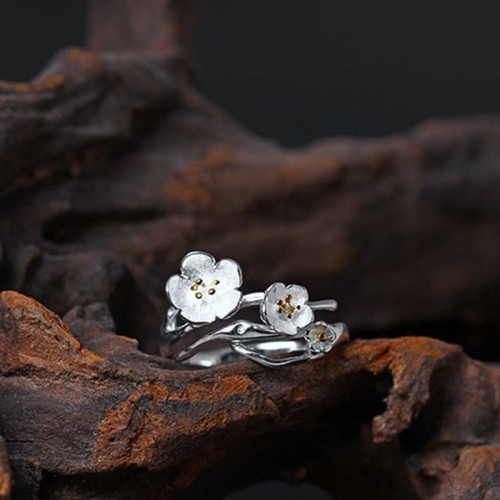 925 Silver Plum Blossom Balance Ring 925 Silver Plum Blossom Balance Ring