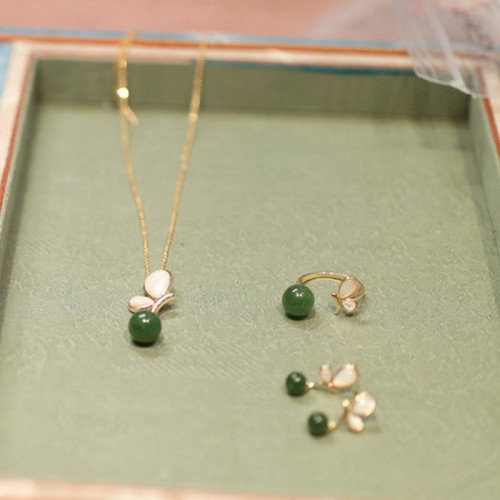 Butterfly Tridacna Stone Cyan Jade Jewelry Set