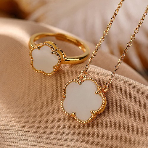 925 Silver Plated Hetian Jade Flower Luck Set 925 Silver Plated Hetian Jade Flower Luck Set