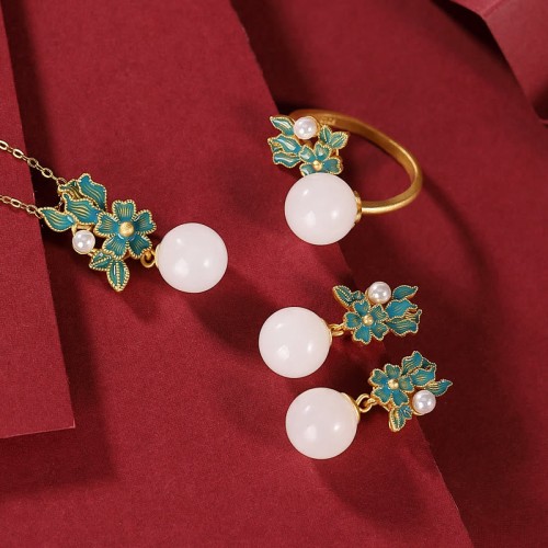 White Jade Pearl Flower Blessing Set White Jade Pearl Flower Blessing Set