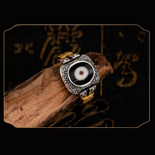 925 Silver Zakiram Goddess Dzi Bead Protection Ring 925 Silver Zakiram Goddess Dzi Bead Protection Ring