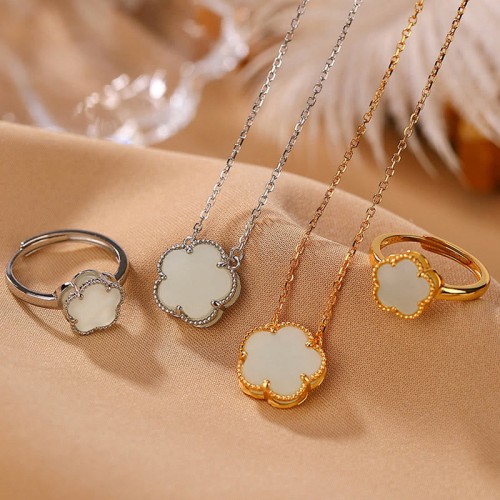 925 Silver Plated Hetian Jade Flower Luck Set 925 Silver Plated Hetian Jade Flower Luck Set