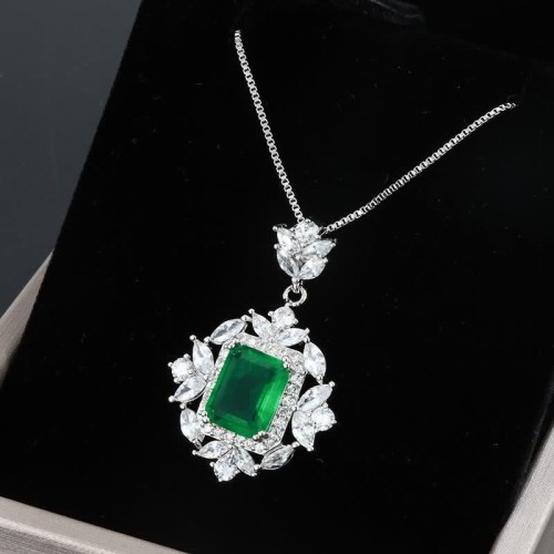 Emerald Crystal Confidence Ring Set Emerald Crystal Confidence Ring Set
