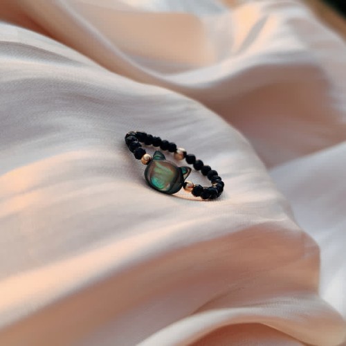 Tridacna Stone Cat 14K Gold Blessing Ring Tridacna Stone Cat 14K Gold Blessing Ring
