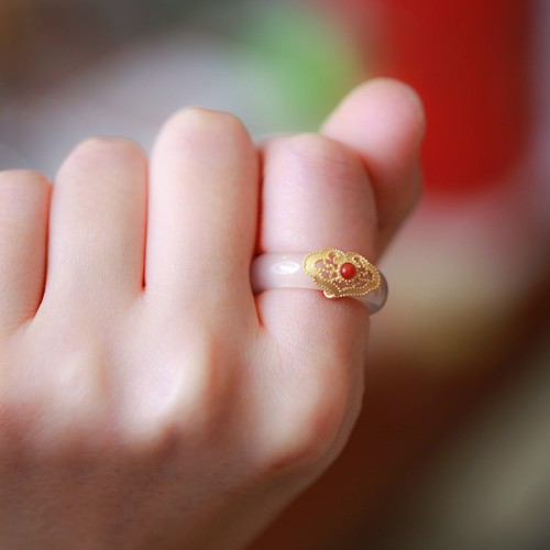 White Agate Cyan Jade Luck Protection Ring White Agate Cyan Jade Luck Protection Ring