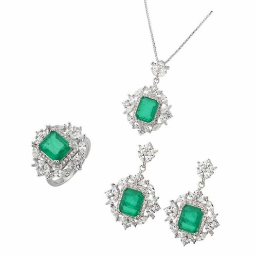 Emerald Crystal Confidence Ring Set Emerald Crystal Confidence Ring Set