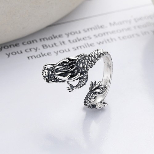 Vintage 925 Silver Year of the Dragon Luck Ring Vintage 925 Silver Year of the Dragon Luck Ring