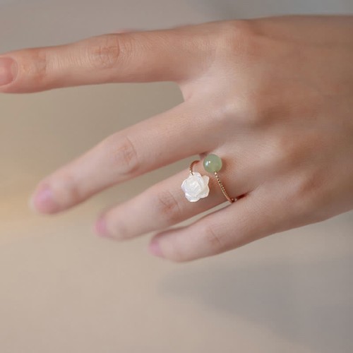 14K Gold Plated Tridacna Stone Rose Flower Jade Blessing Ring 14K Gold Plated Tridacna Stone Rose Flower Jade Blessing Ring