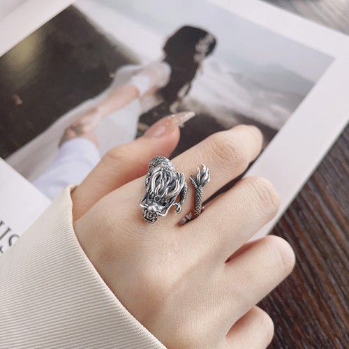 Vintage 925 Silver Year of the Dragon Luck Ring Vintage 925 Silver Year of the Dragon Luck Ring