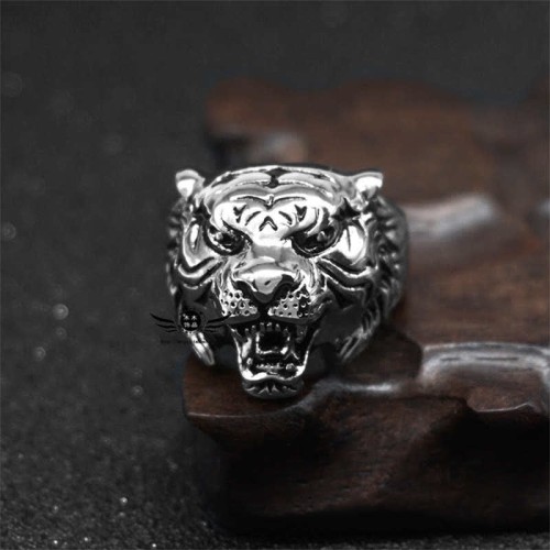 Men's Tiger Head Titanium Steel Punk Rock Ring Men's Tiger Head Titanium Steel Punk Rock Ring