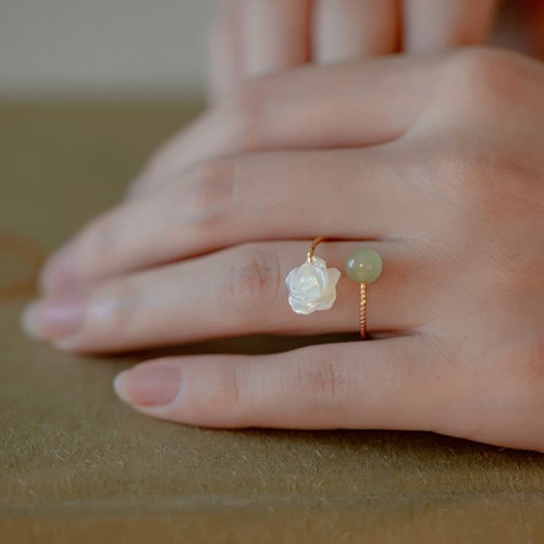 14K Gold Plated Tridacna Stone Rose Flower Jade Blessing Ring 14K Gold Plated Tridacna Stone Rose Flower Jade Blessing Ring