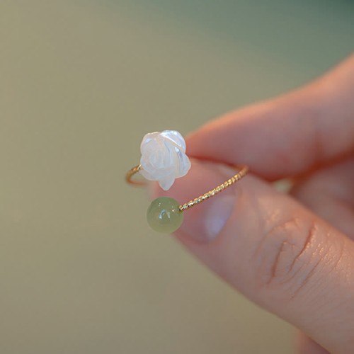 14K Gold Plated Tridacna Stone Rose Flower Jade Blessing Ring 14K Gold Plated Tridacna Stone Rose Flower Jade Blessing Ring