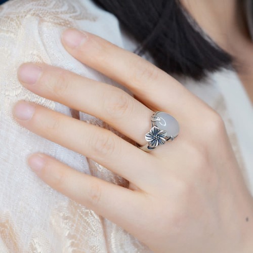 990 Sterling Silver Chalcedony Harmony Ring 990 Sterling Silver Chalcedony Harmony Ring
