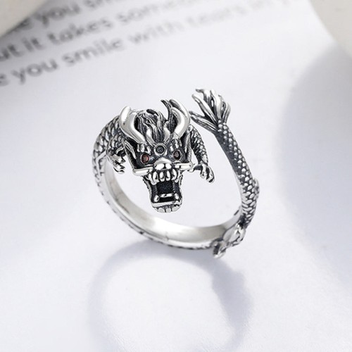 Vintage 925 Silver Year of the Dragon Luck Ring Vintage 925 Silver Year of the Dragon Luck Ring
